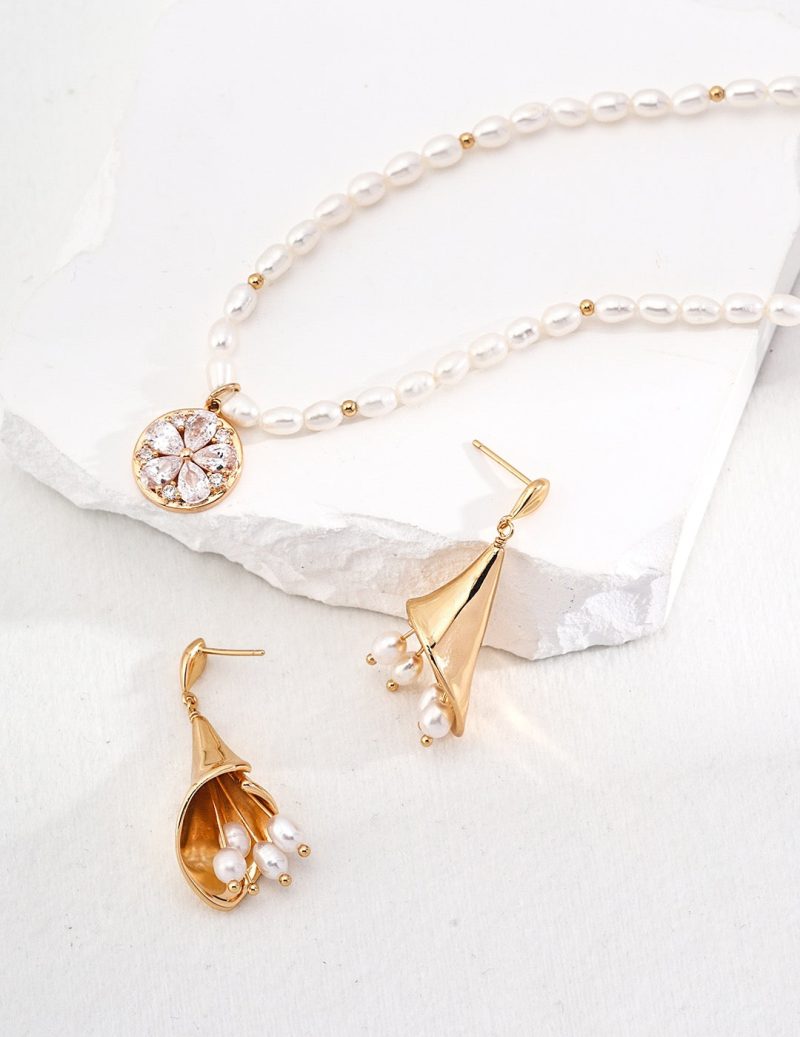 3.0 5.0mmFreshwaterPearlFlowerPendantNecklace3