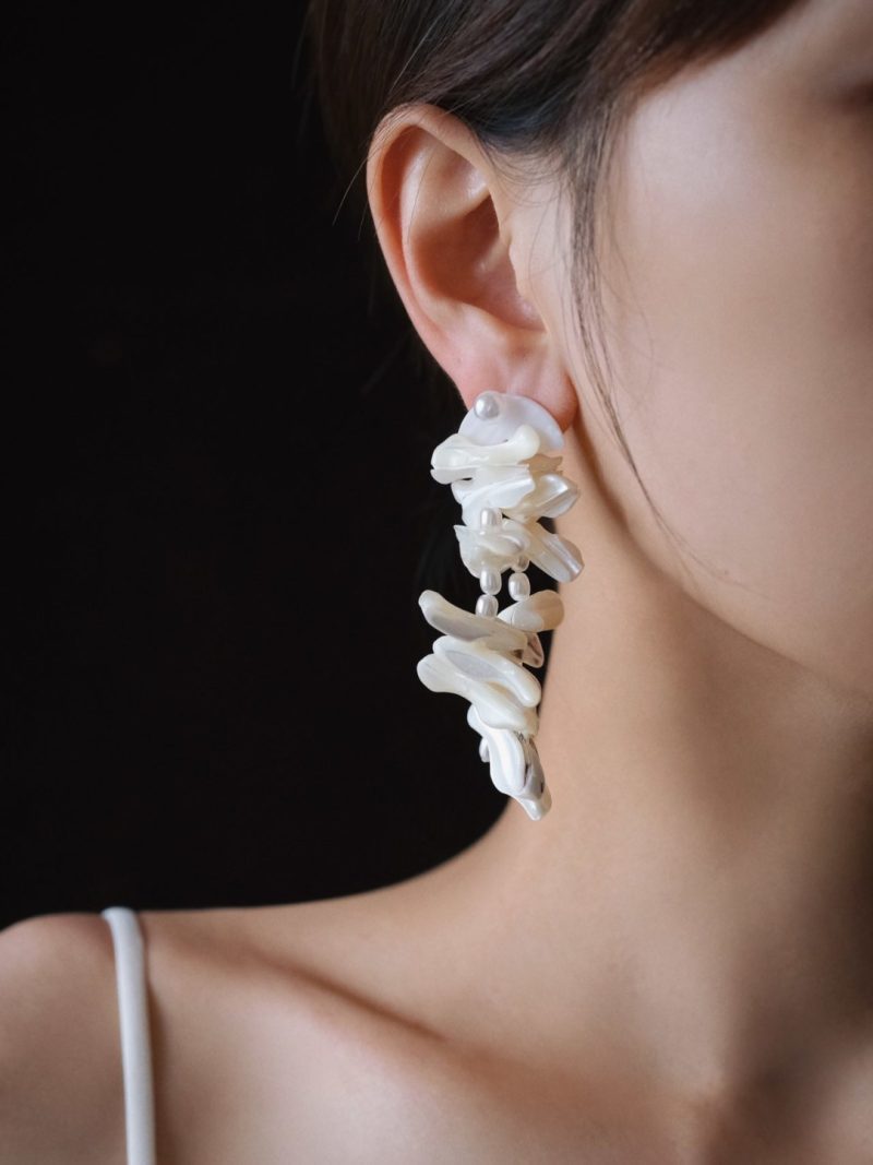 BaroquePearlShellDropEarrings