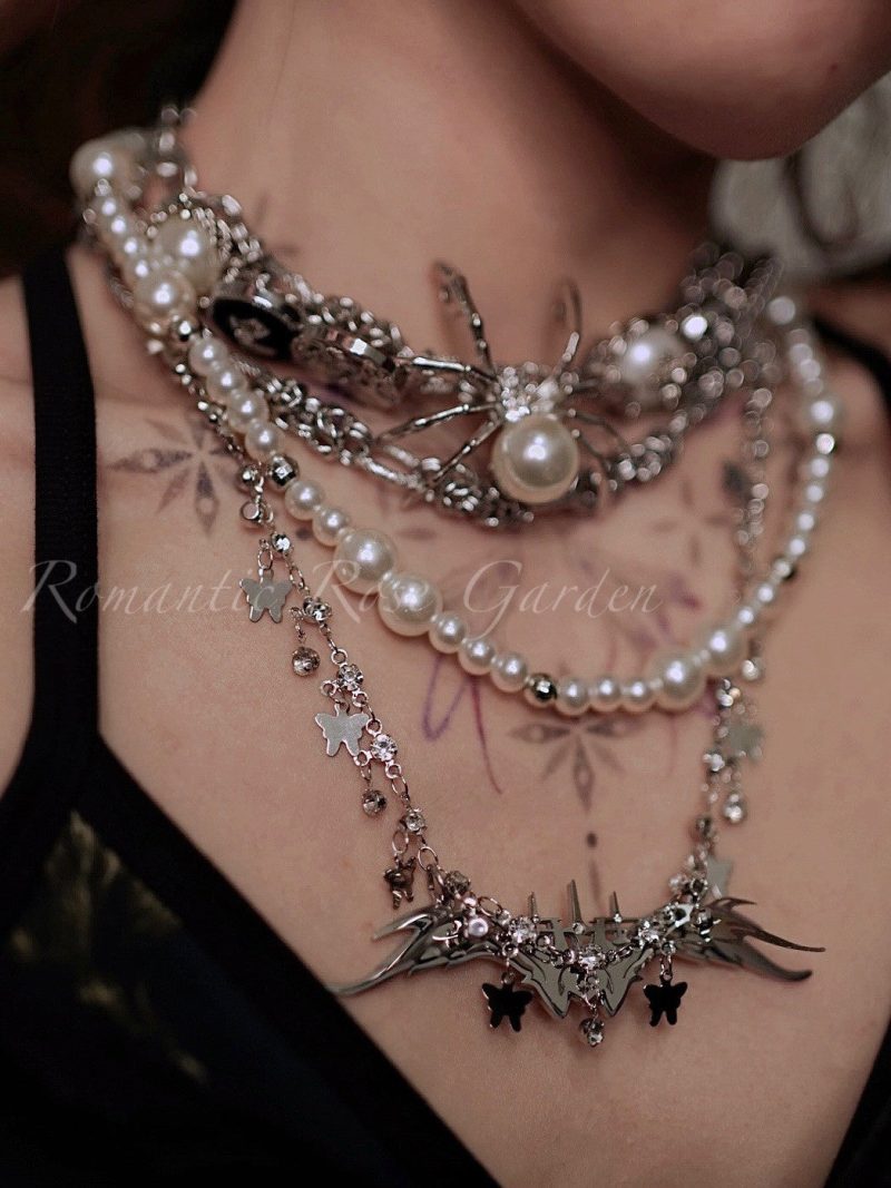 BaroqueSpiderWingPearlChoker1