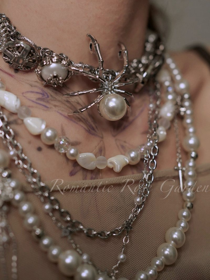 BaroqueSpiderWingPearlChoker12