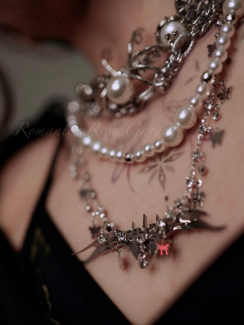 BaroqueSpiderWingPearlChoker3