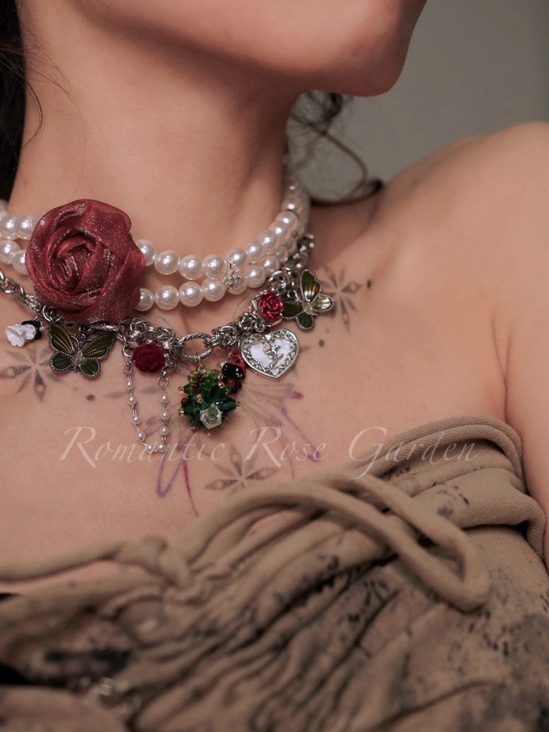 Belle sRoseGardenDoubleStrandPearlChoker1