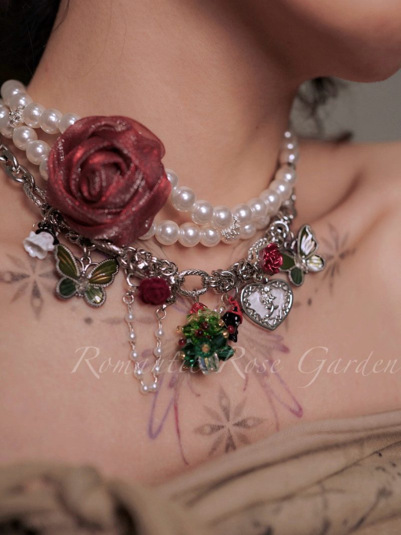 Belle sRoseGardenDoubleStrandPearlChoker2