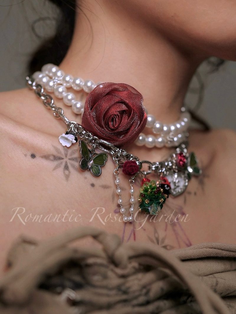 Belle sRoseGardenDoubleStrandPearlChoker7