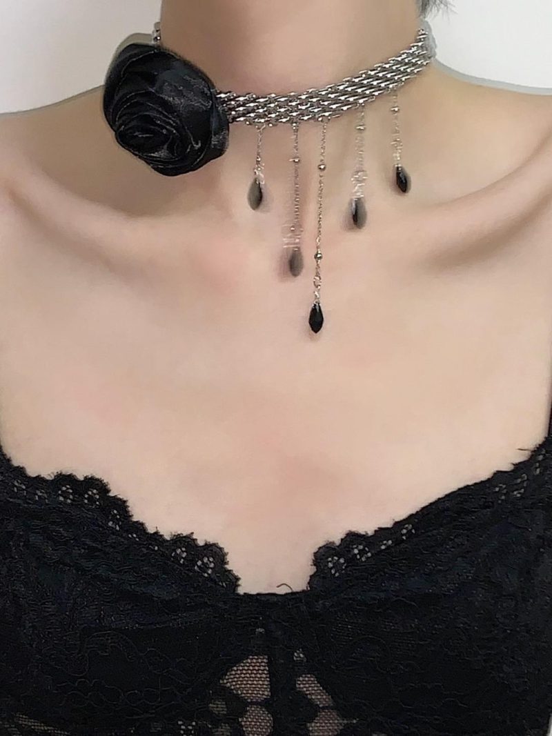 BlackFlowerTasselChoker1