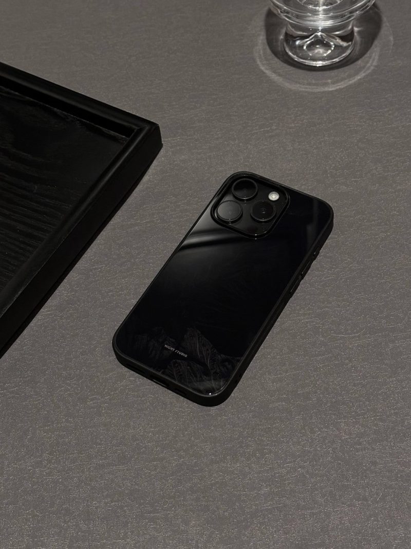 BlackRockPhoneCase4