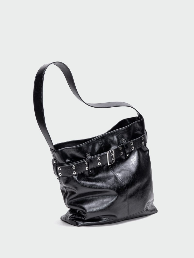 BlackStrapShoulderBag8