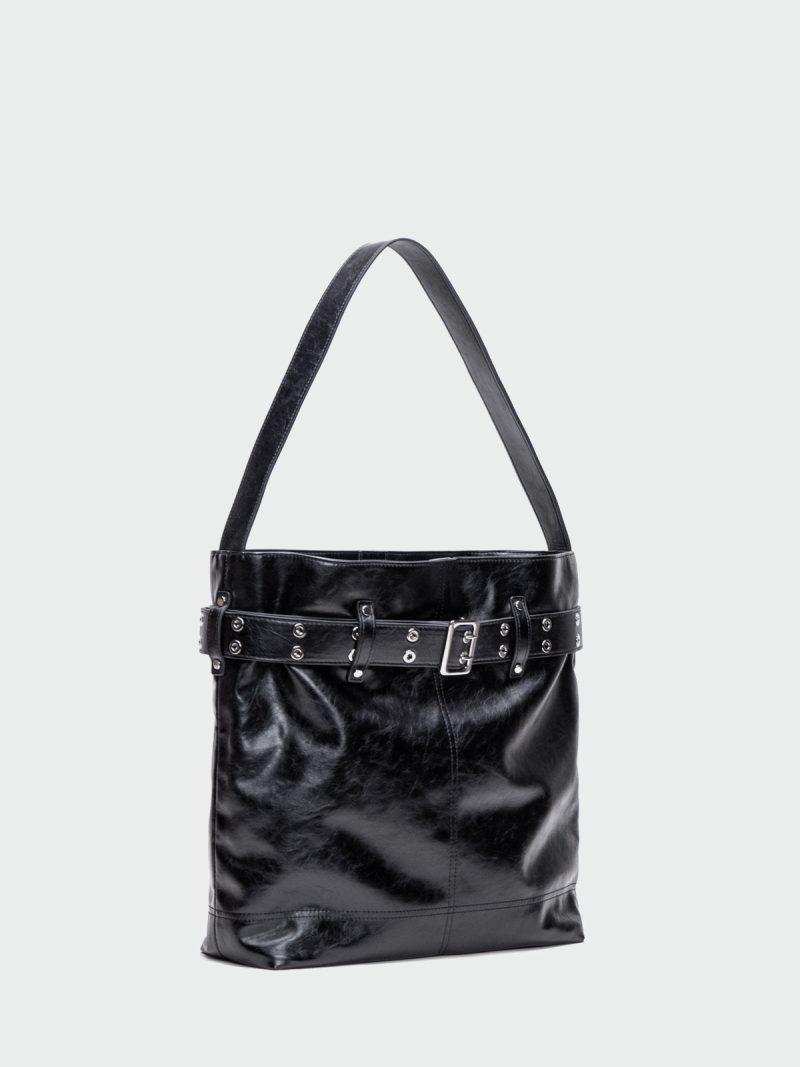 BlackStrapShoulderBag9