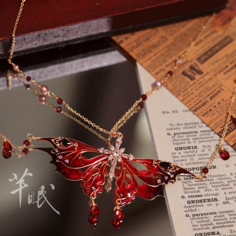 BloodyButterflyNecklace