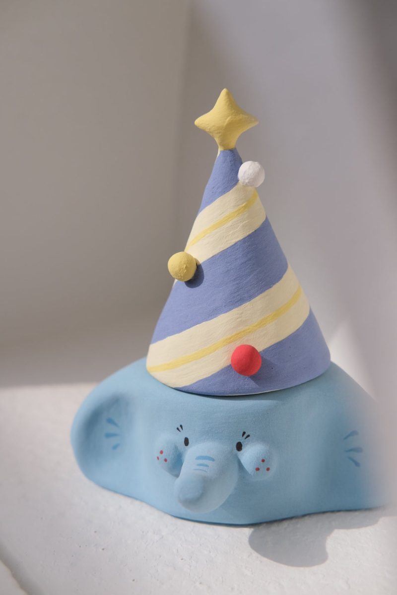 BlueBlueElephantCandleHolderWithPartyHat11