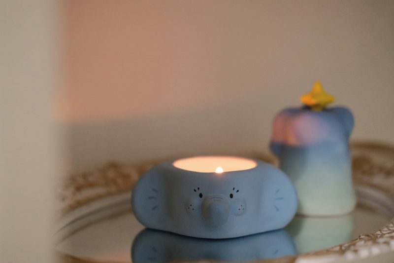 BlueBlueElephantCandleHolderWithStarHat1