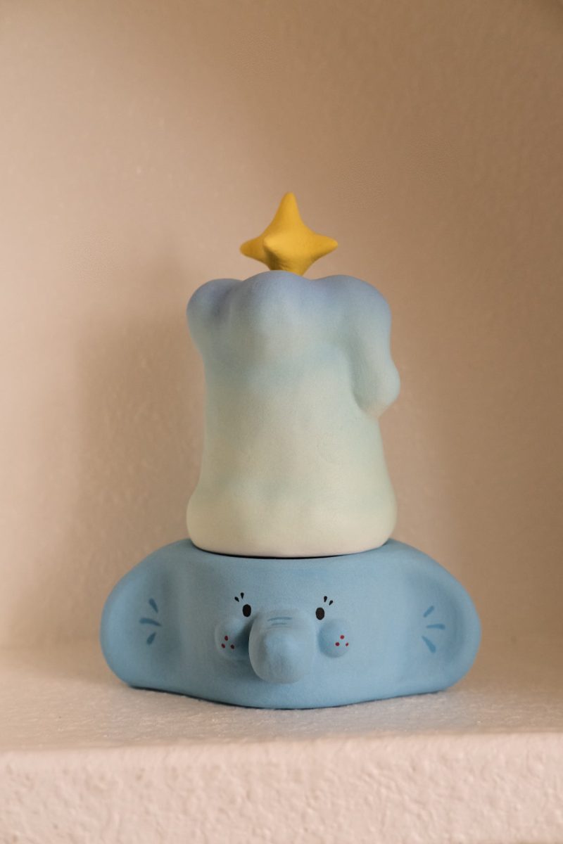 BlueBlueElephantCandleHolderWithStarHat18