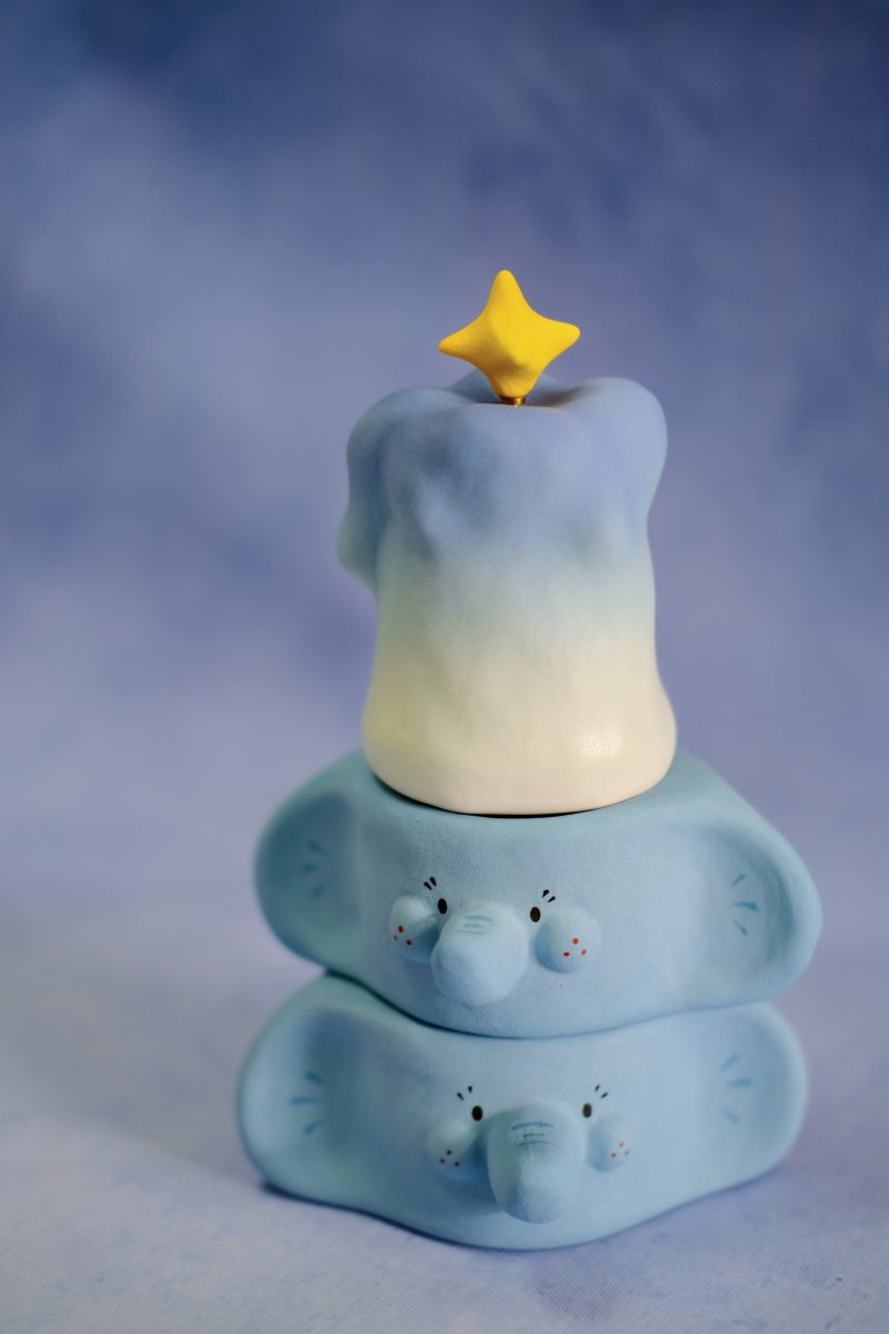 BlueBlueElephantCandleHolderWithStarHat5