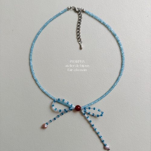 BlueBowPearlBeadedNecklace2