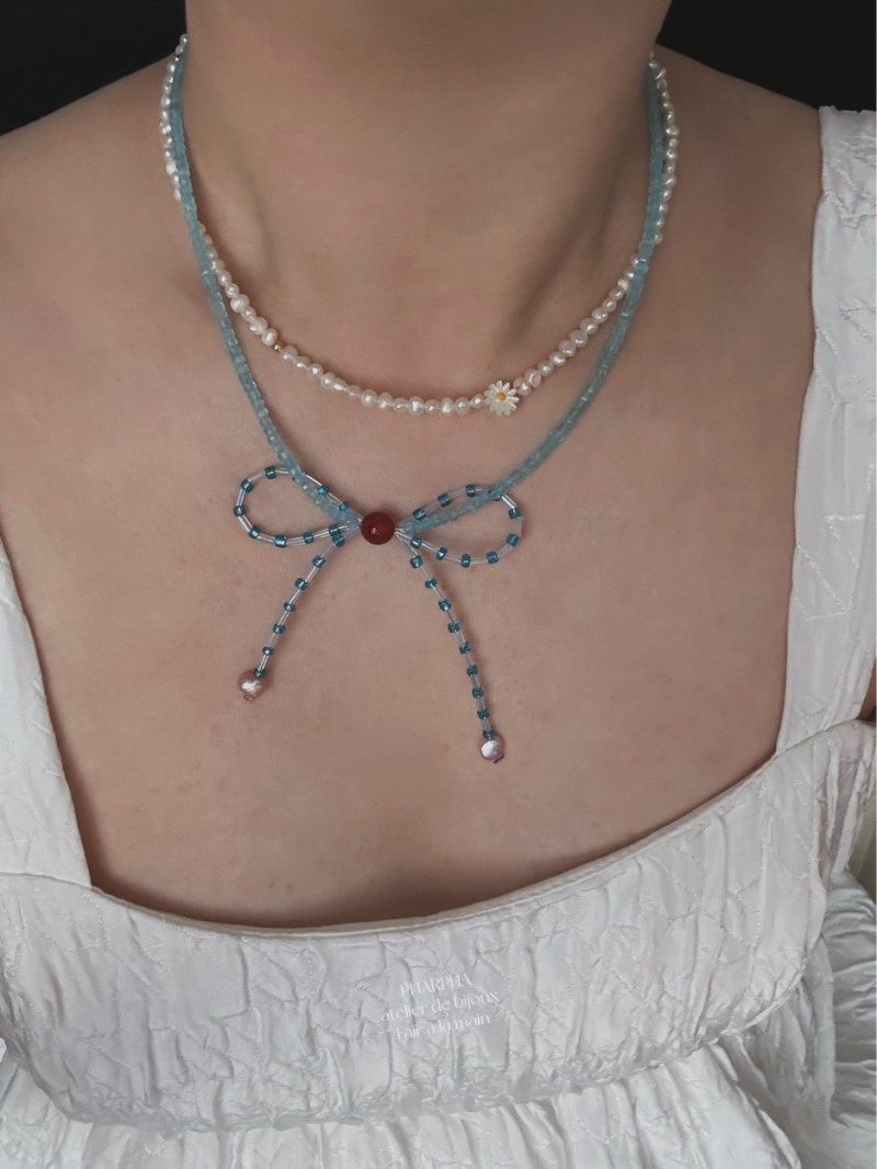 BlueBowPearlBeadedNecklace5