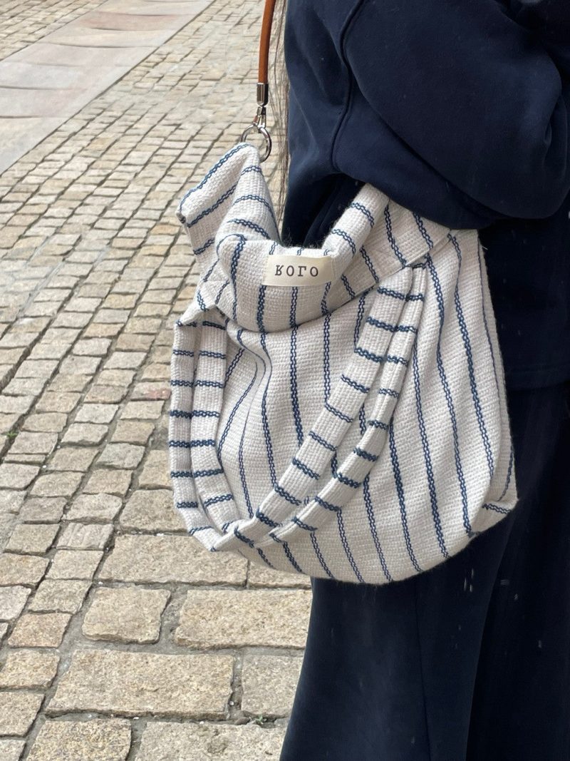 BlueWhiteStripesToteBag1