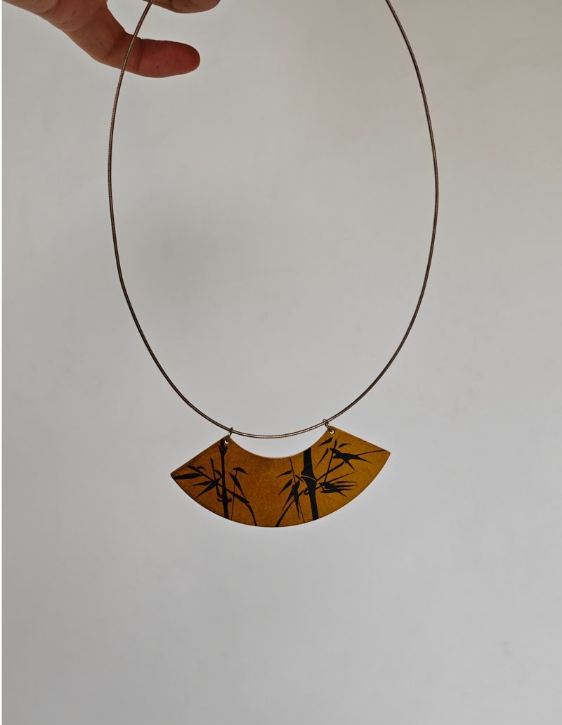 ChineseLacquerBambooFan ShapedNecklace2