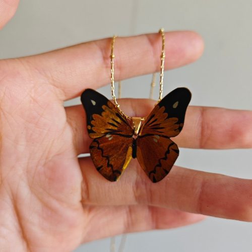 ChineseLacquerGoldenButterflyNecklace2