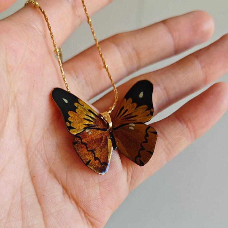 ChineseLacquerGoldenButterflyNecklace5