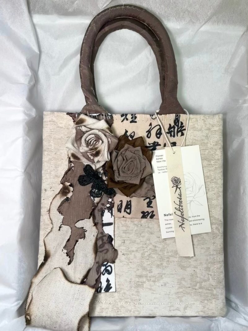 ChineseLoveLetterRoseLaceTote5 cd40760f fb5f 4a5e 92c5 fb50b28a7d72