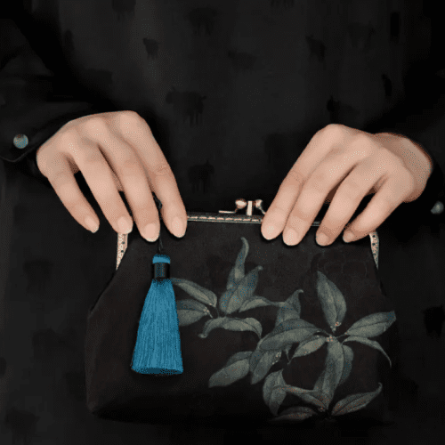 ChinoiserieFrameClutchBag1