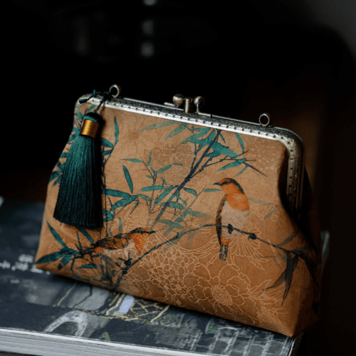 ChinoiserieFrameClutchBag5