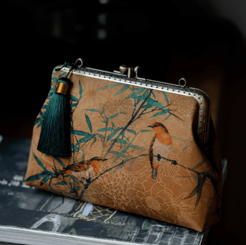 ChinoiserieFrameClutchBag5