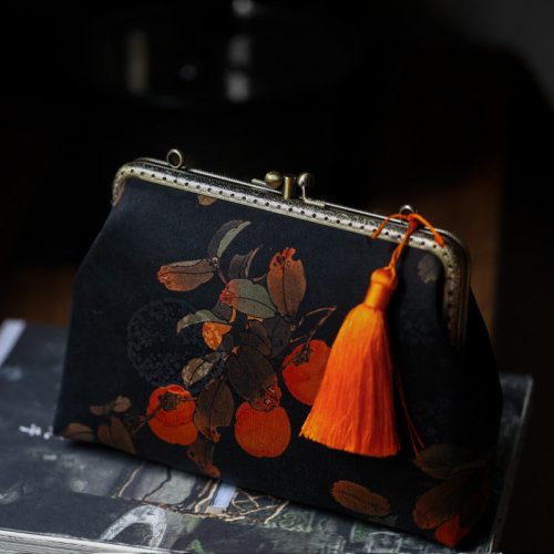 ChinoiserieFrameClutchBag9