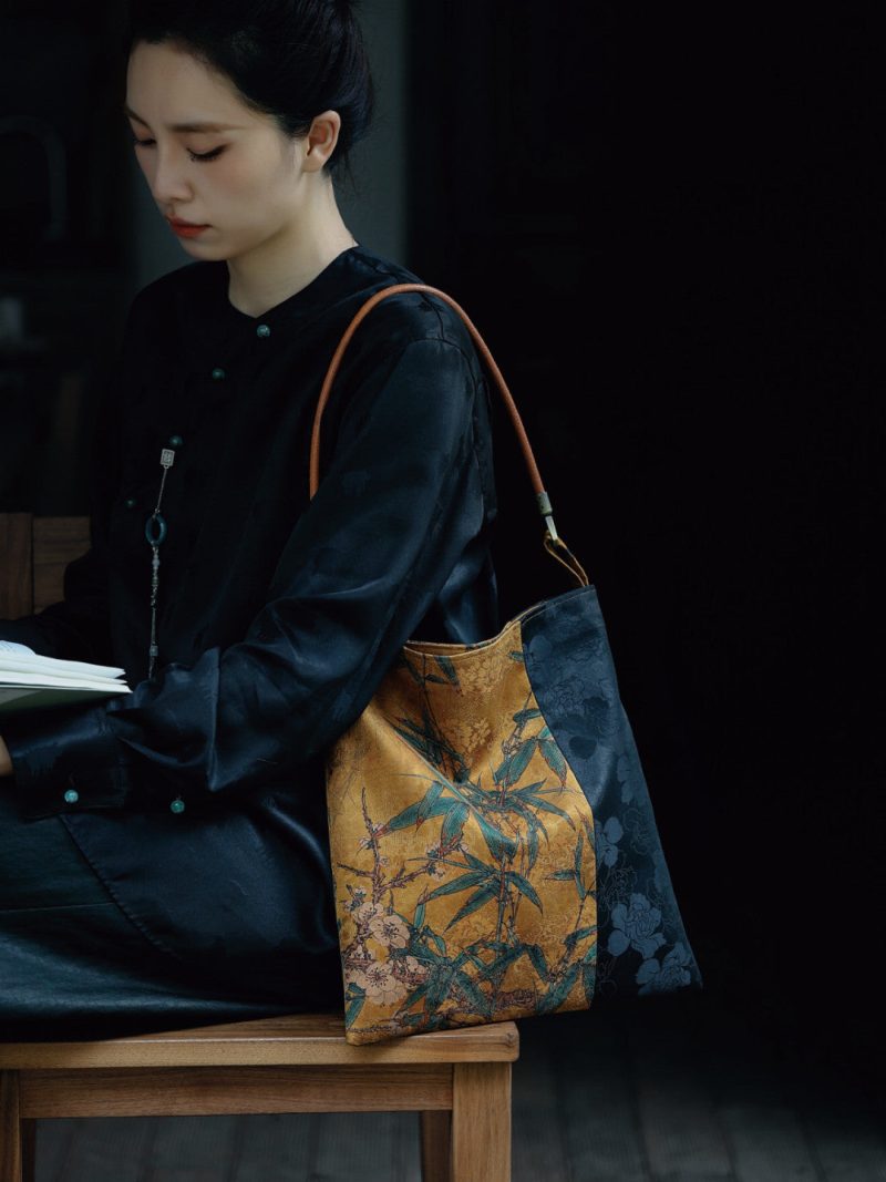 Chinoiserie BambooBlossomSilkToteBag4