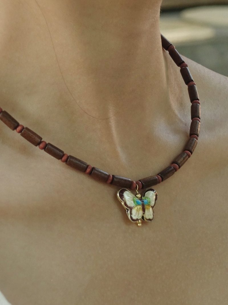 Chinoiserie CloisonneButterflyWoodenBeadedNecklace1