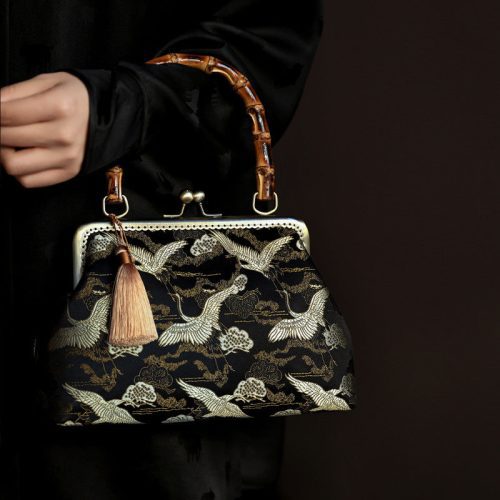 Chinoiserie CraneBambooHandleFrameClutchBag5