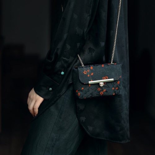 Chinoiserie FlowerSilkCrossbodyBag4