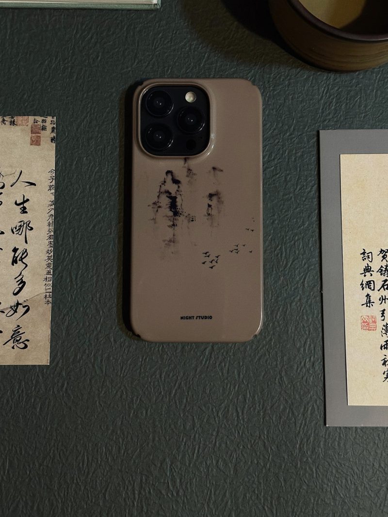 Chinoiserie HiddenMountainPhoneCase2