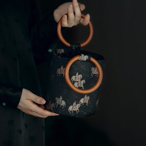 Chinoiserie HorsePictureWoodenHandleBucketBag5