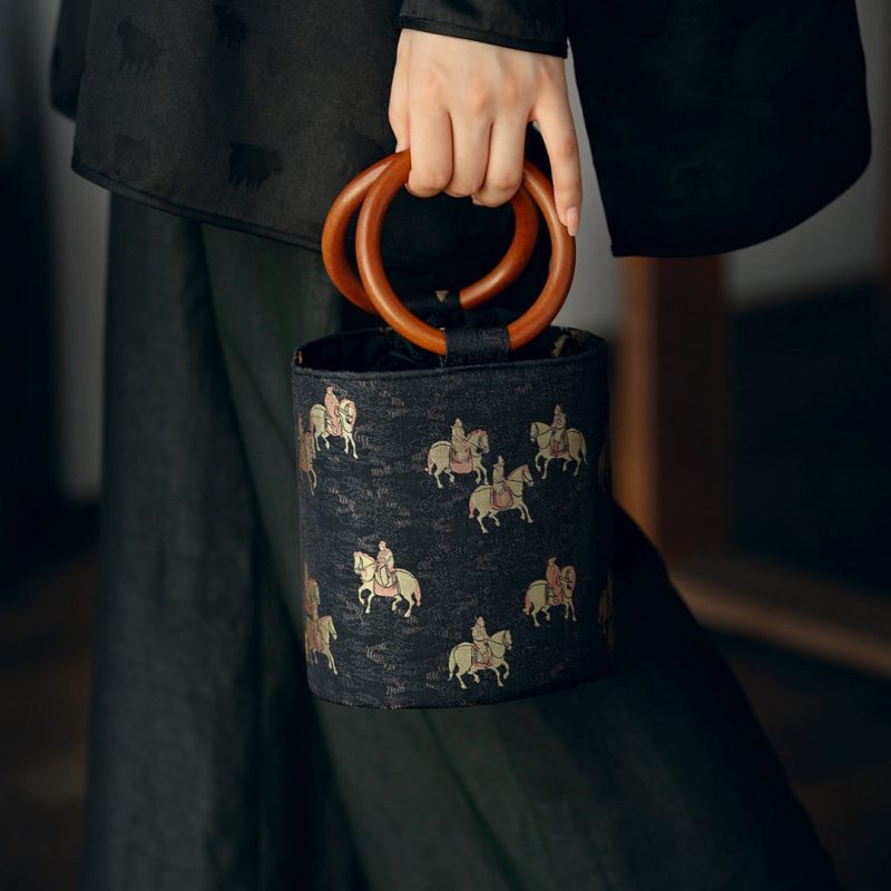 Chinoiserie HorsePictureWoodenHandleBucketBag8