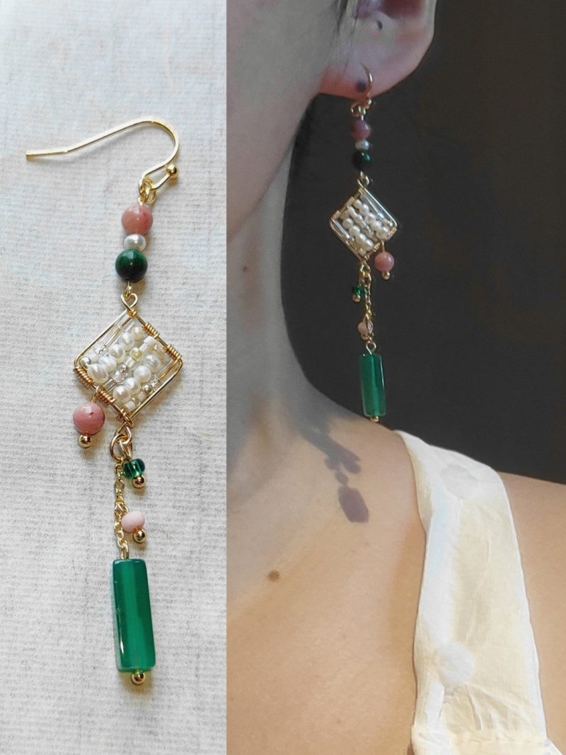 Chinoiserie NaturalJadeGreenPinkBeadedDropEarrings1