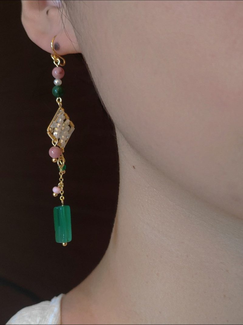 Chinoiserie NaturalJadeGreenPinkBeadedDropEarrings7