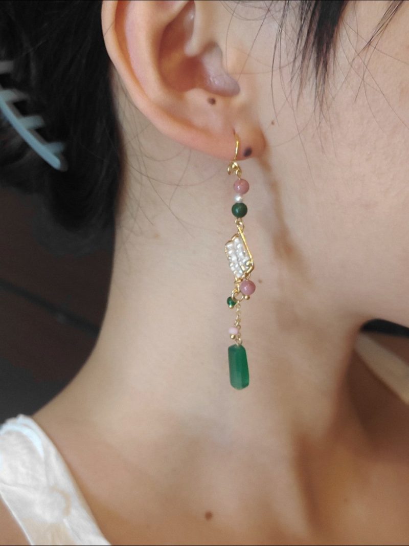 Chinoiserie NaturalJadeGreenPinkBeadedDropEarrings8