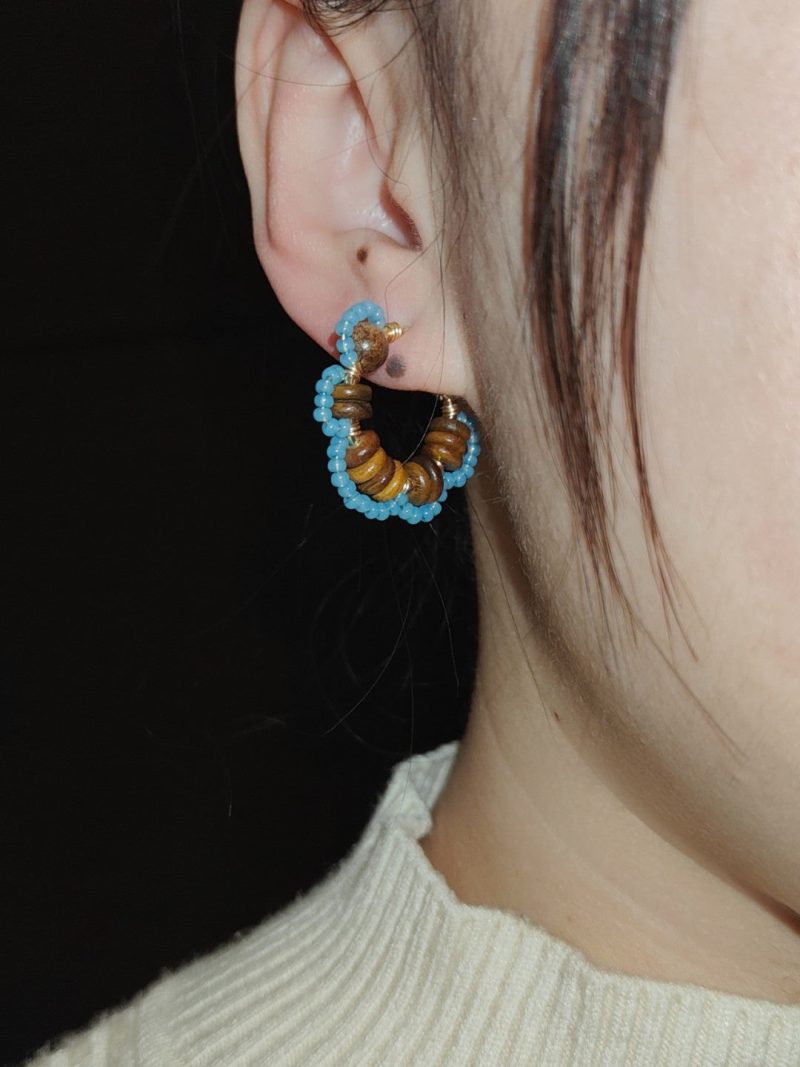 Chinoiserie NaturalSandalwoodFlowerHoopEarrings3