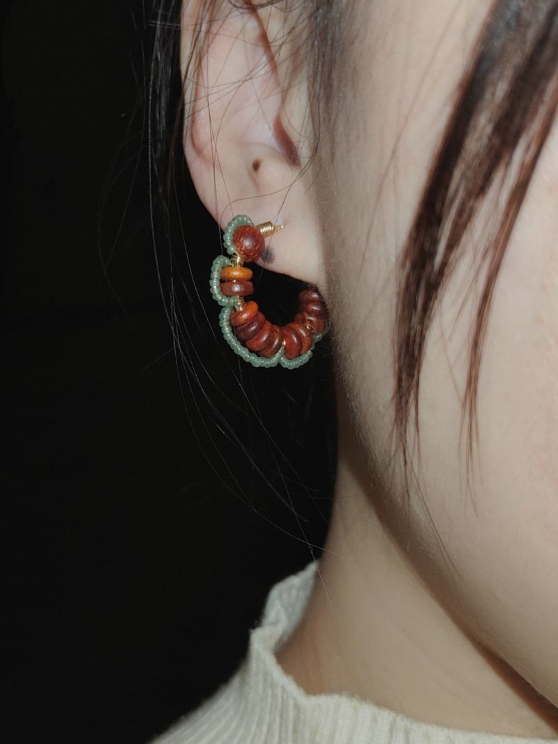 Chinoiserie NaturalSandalwoodFlowerHoopEarrings4