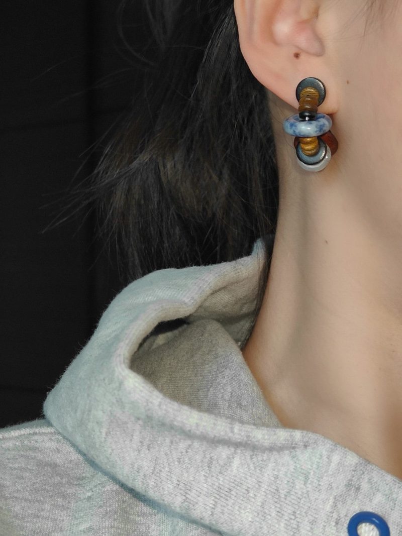 Chinoiserie NaturalSandalwoodHoopEarrings4