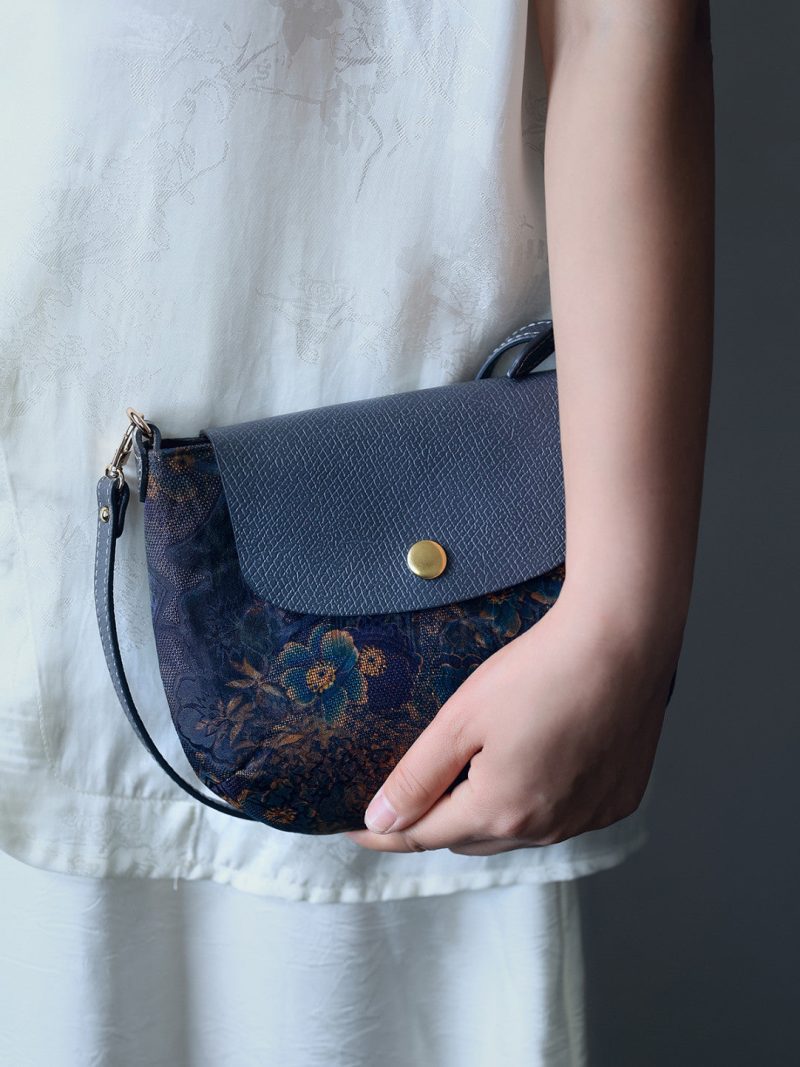 Chinoiserie SilkPhoneBag10