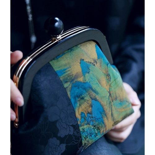 Chinoiserie ThousandMilesofRiversandMountainsSilkFrameClutchBag3