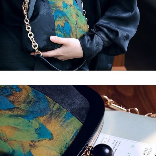 Chinoiserie ThousandMilesofRiversandMountainsSilkFrameClutchBag4