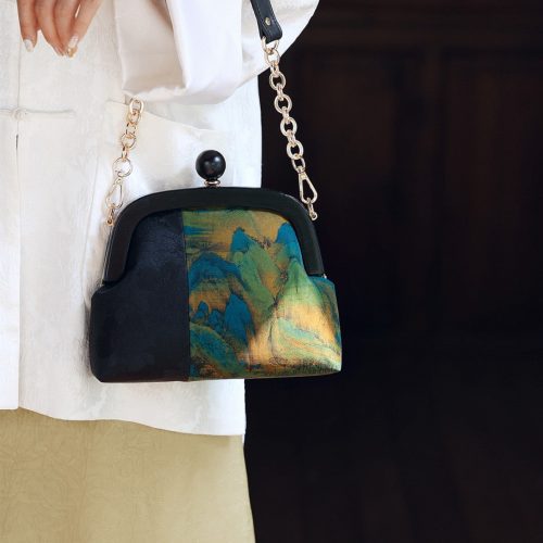 Chinoiserie ThousandMilesofRiversandMountainsSilkFrameClutchBag6