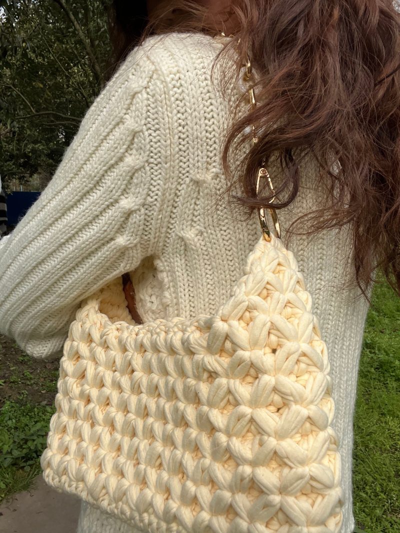 ClassicCrochetShoulderBag1