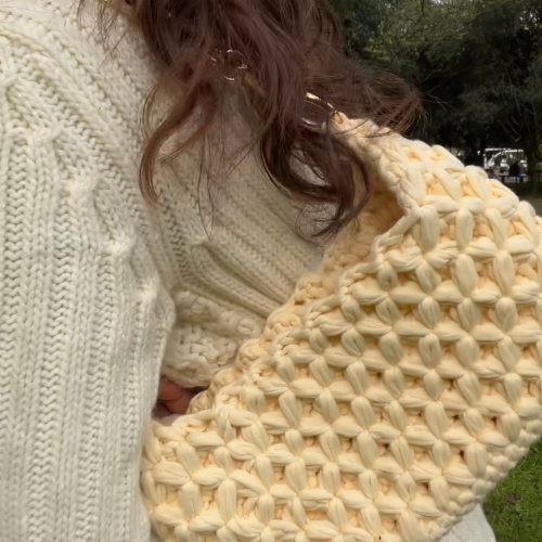 ClassicCrochetShoulderBag4