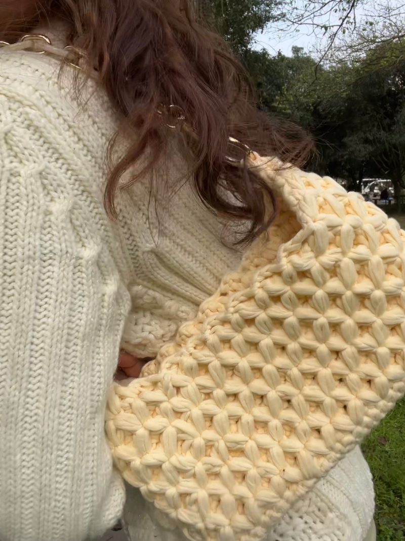 ClassicCrochetShoulderBag4