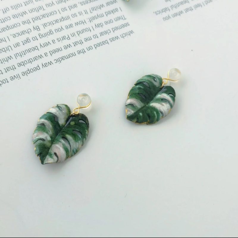 Cowhide Monstera Deliciosa Earrings2