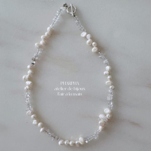 CrystalPearlBeadedNecklace1 dbba66f0 d739 48da b2e4 9957f3102d1d